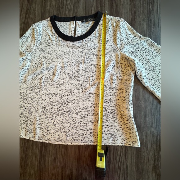 Rose & Olive White and Black Boxy 3/4 Sleeve Blouse - Picture 8 of 9